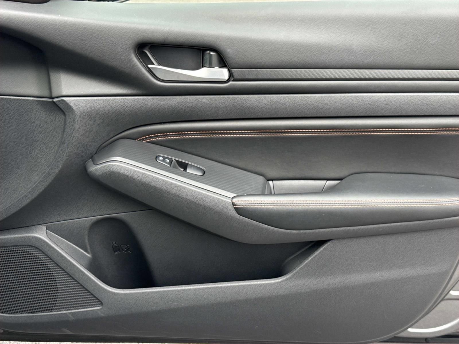 Used 2022 Nissan Altima 2.5 SR w/ Midnight Edition Package image 25