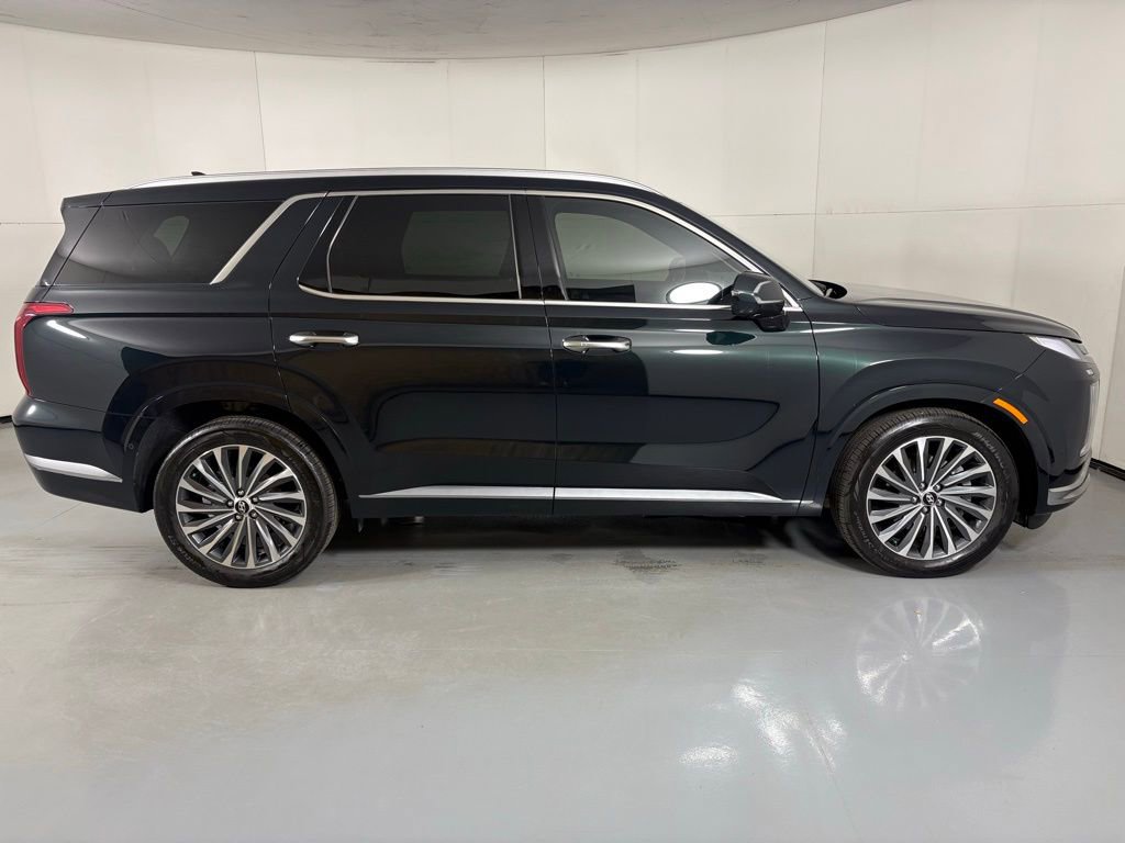 Used 2025 Hyundai Palisade Calligraphy FWD image 9