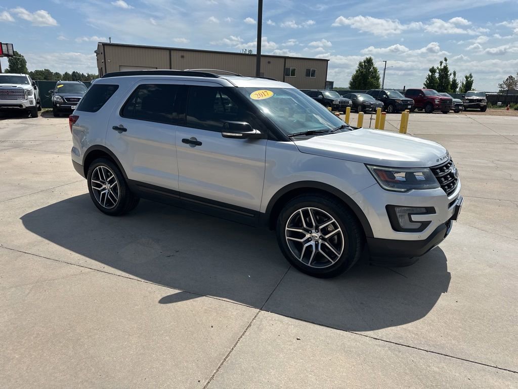 Used 2017 Ford Explorer Sport w/ Equipment Group 401A AWD/4WD image 37
