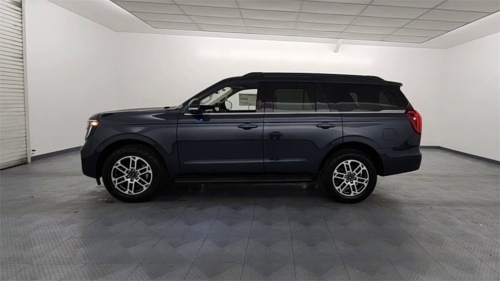 New 2025 Ford Expedition Active image 5
