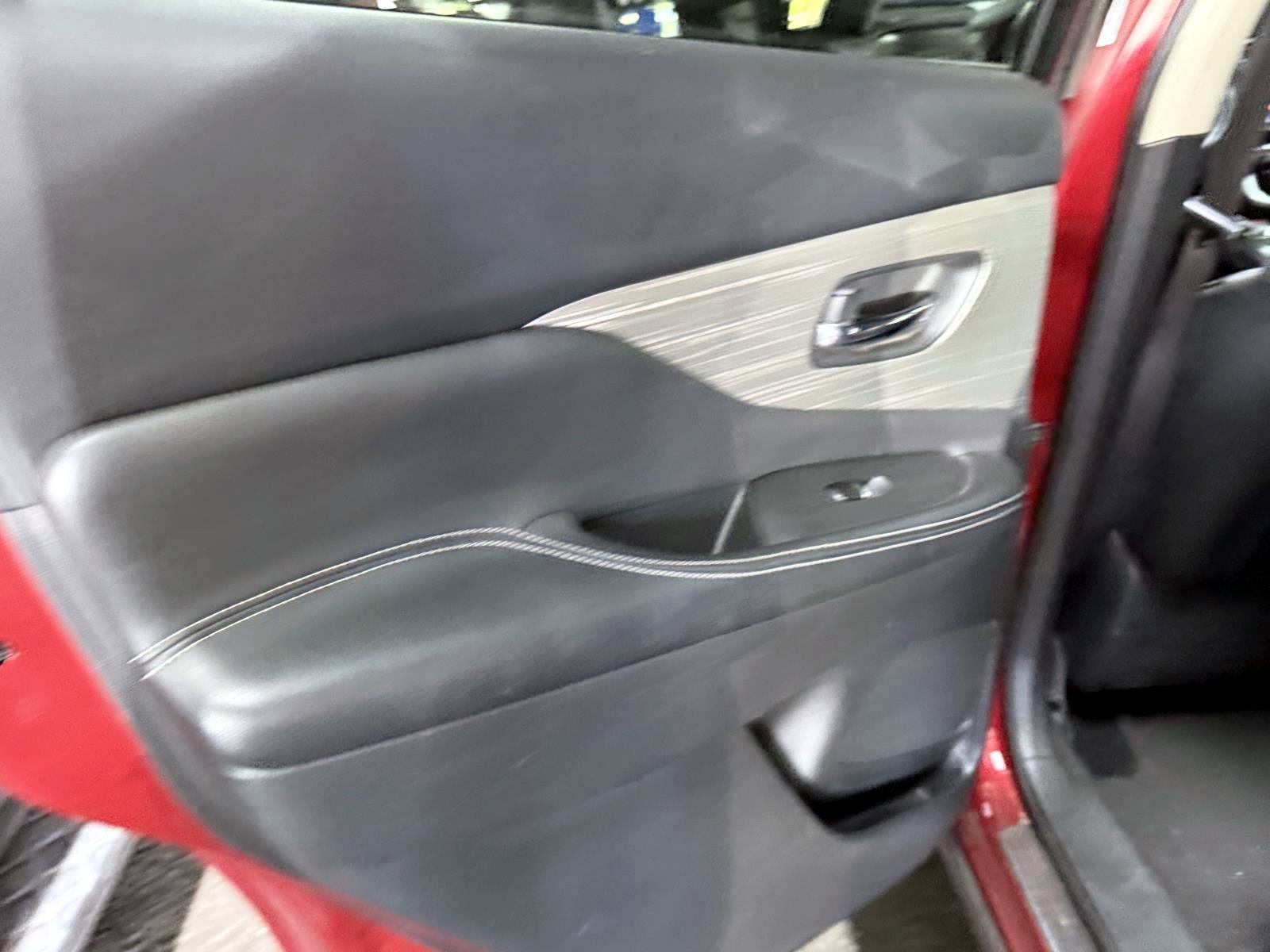 Used 2015 Nissan Murano Platinum w/ Platinum Technology Package AWD/4WD image 7