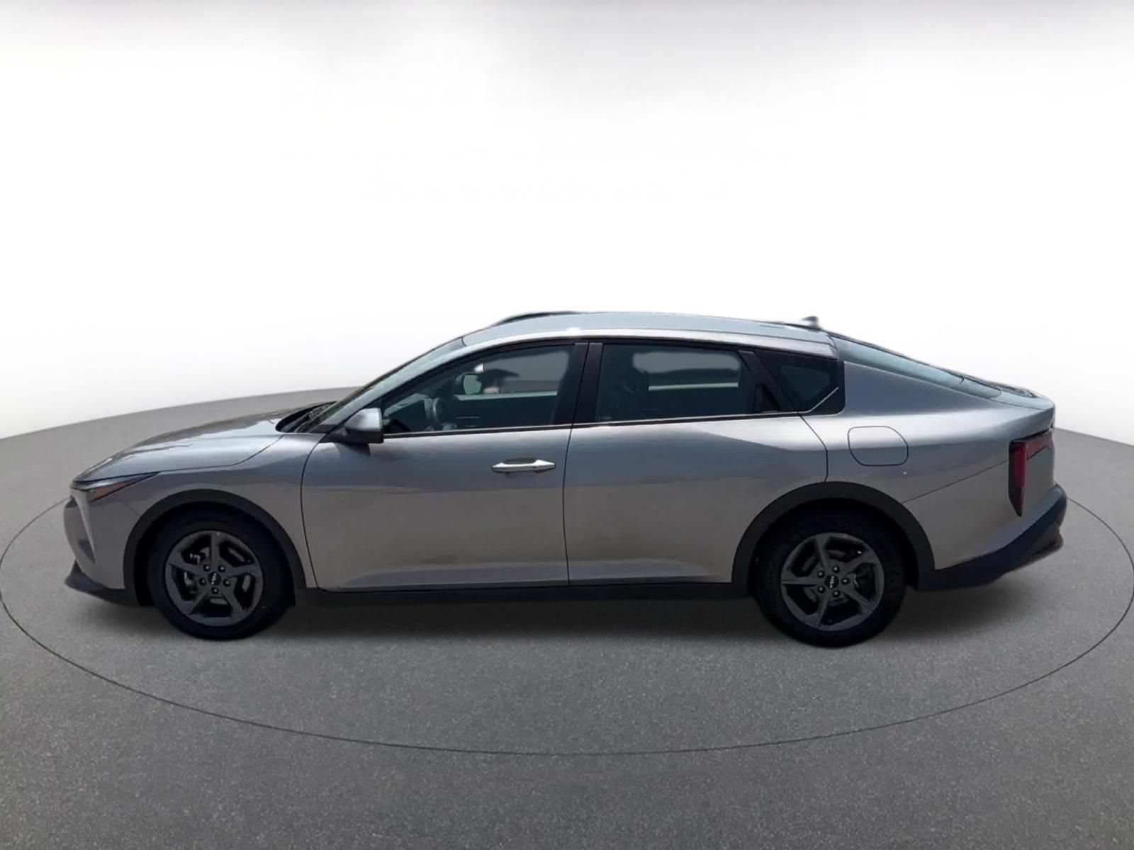 Used 2025 Kia K4 FWD image 8