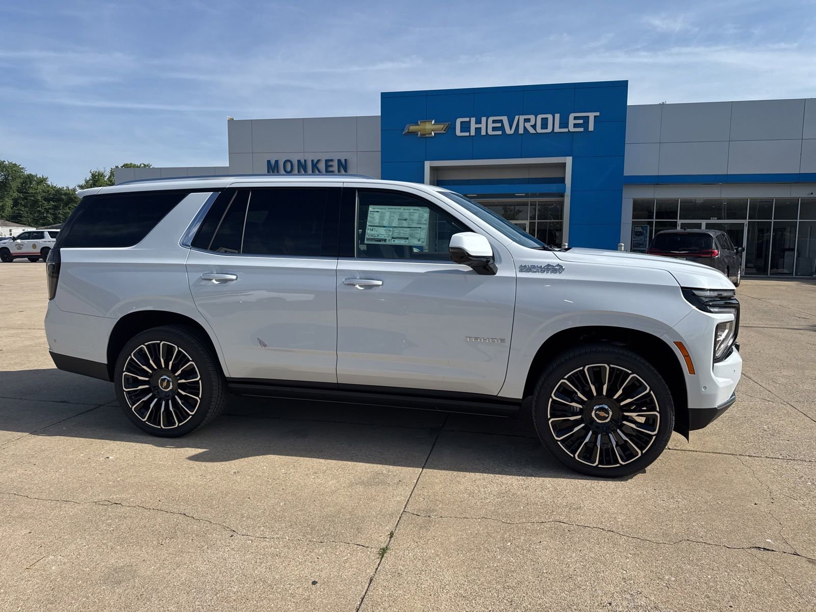 New 2026 Chevrolet Tahoe High Country AWD/4WD image 2