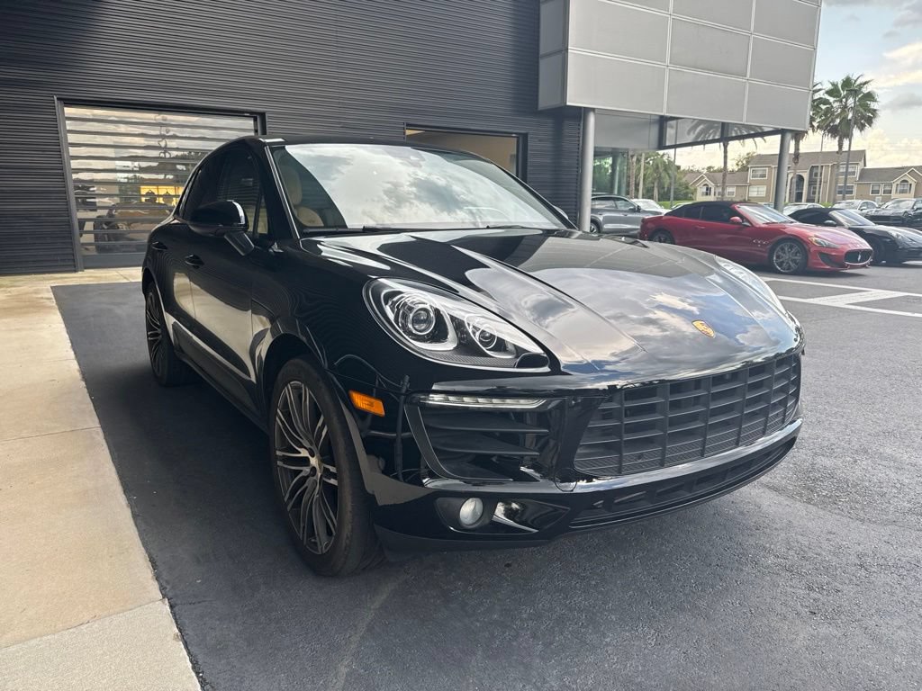 Used 2018 Porsche Macan Sport Edition AWD/4WD image 4