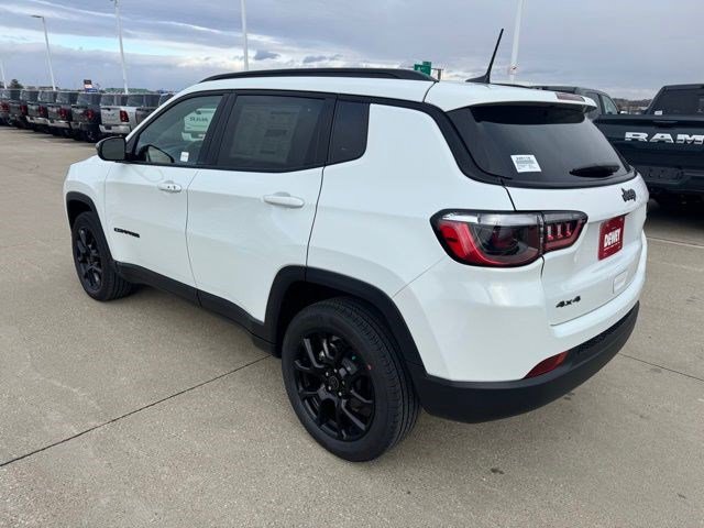 New 2026 Jeep Compass Latitude AWD/4WD image 5