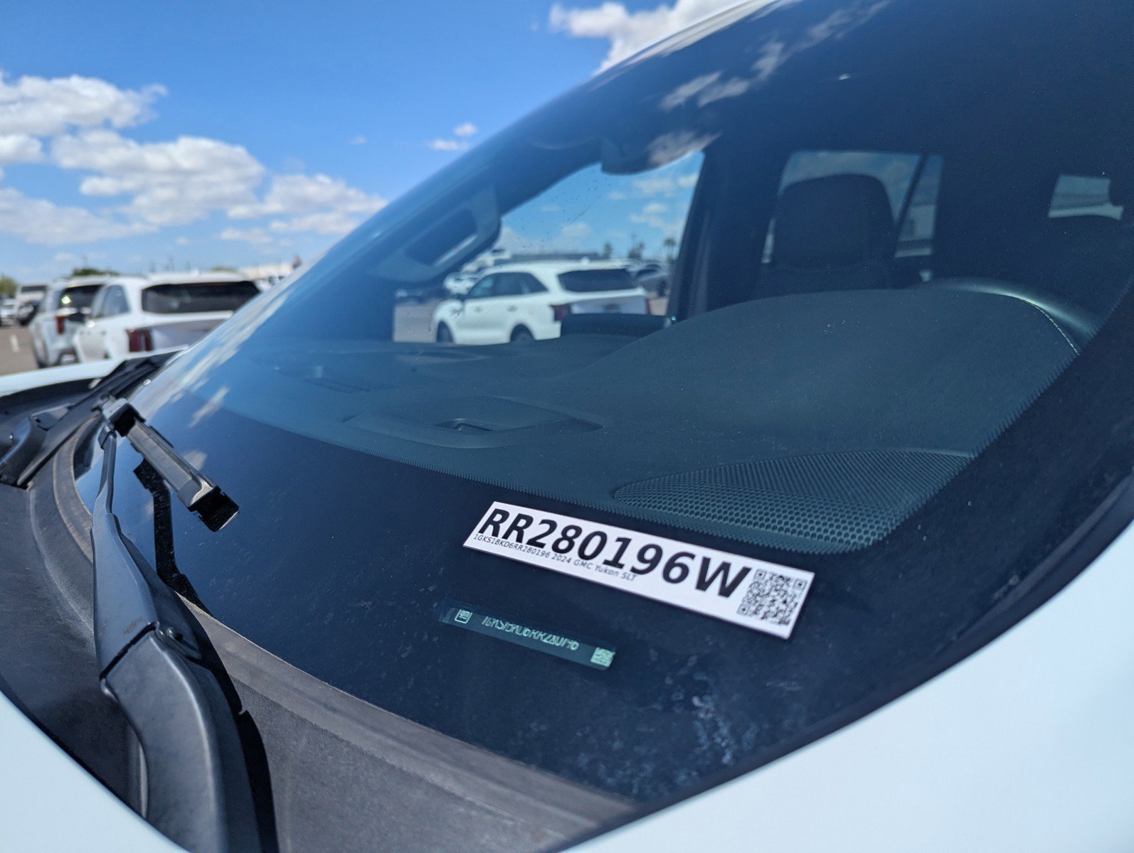 Used 2024 GMC Yukon SLT image 16