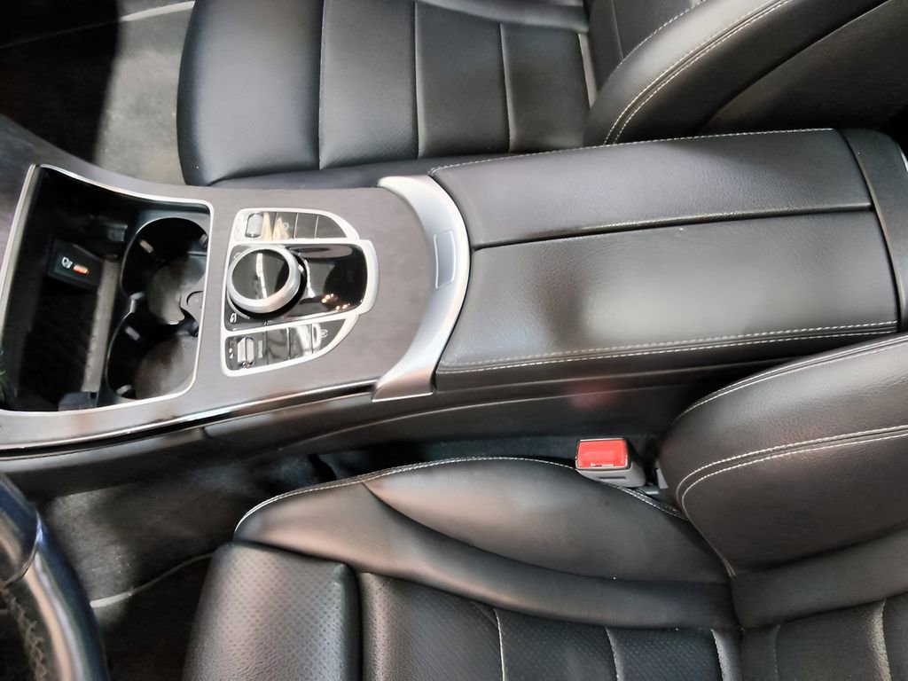 Used 2020 Mercedes-Benz C 300 4MATIC Sedan image 18