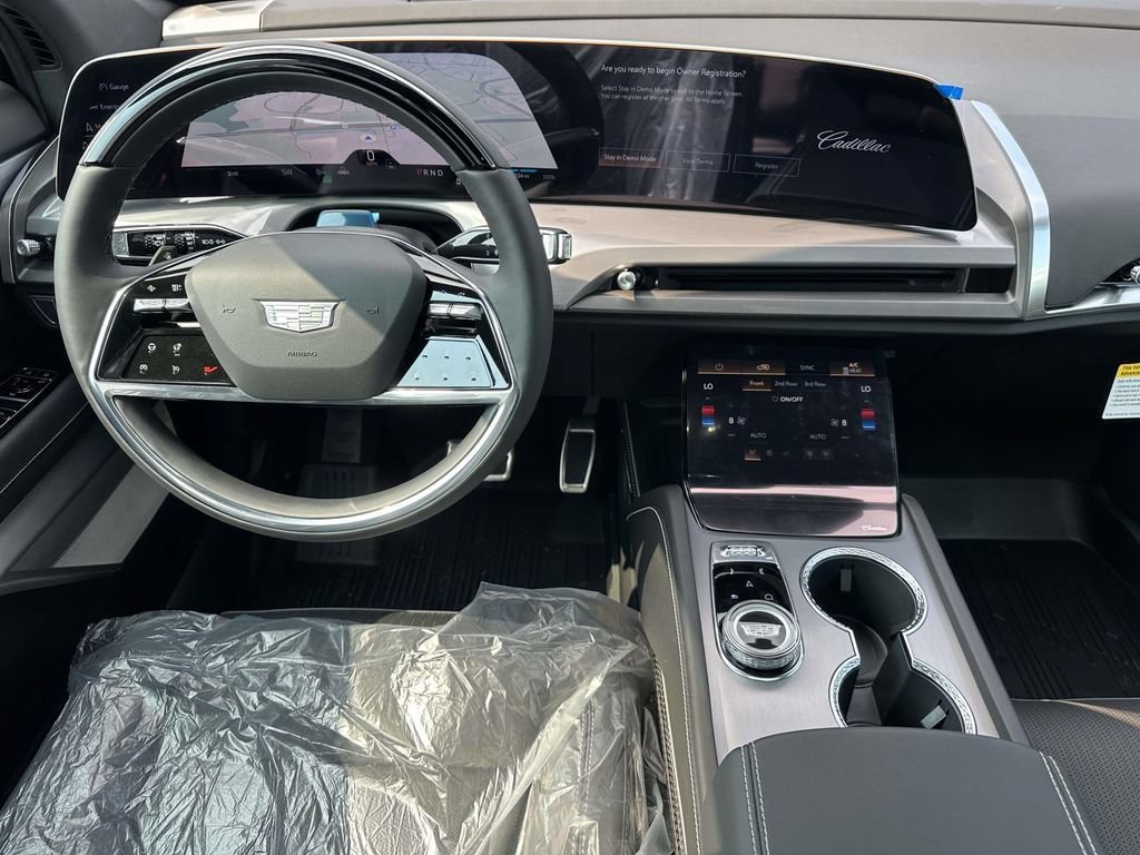 New 2027 Cadillac Vistiq Sport w/ LPO, Floor Liner Package AWD/4WD image 11