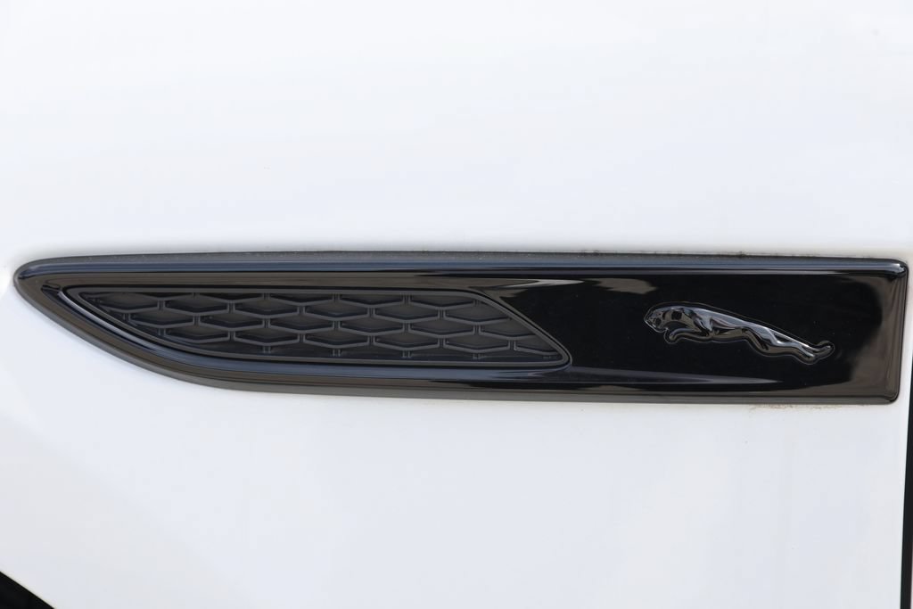 Used 2025 Jaguar F-PACE R-Dynamic S AWD/4WD image 10
