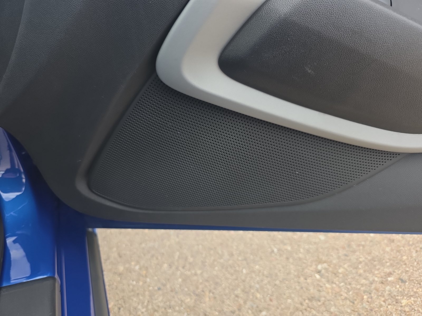 Used 2022 Chevrolet Camaro LT RWD image 27
