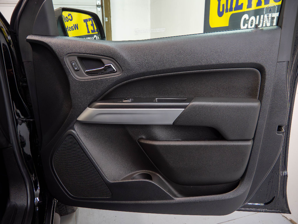 Used 2022 Chevrolet Colorado LT w/ Redline Special Edition image 14