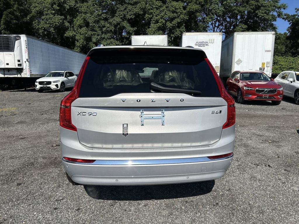 Used 2024 Volvo XC90 B6 Plus w/ Protection Package Premier AWD/4WD image 7