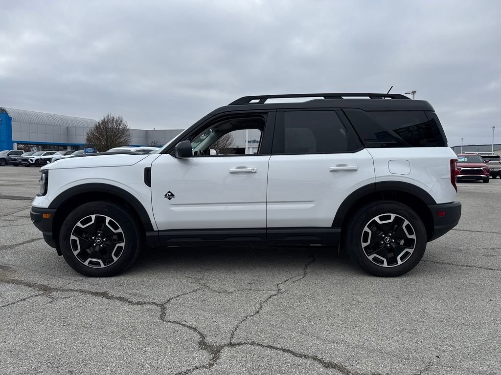 Used 2022 Ford Bronco Sport Outer Banks w/ Tech Package image 2