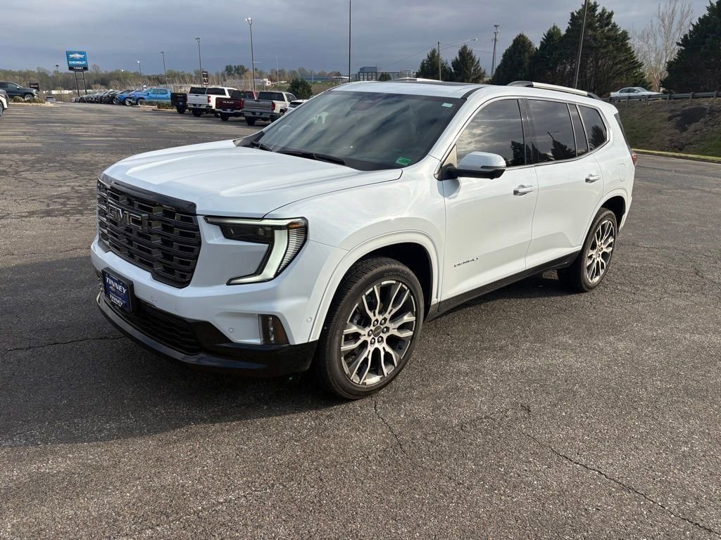Used 2026 GMC Acadia Denali Ultimate AWD/4WD image 3