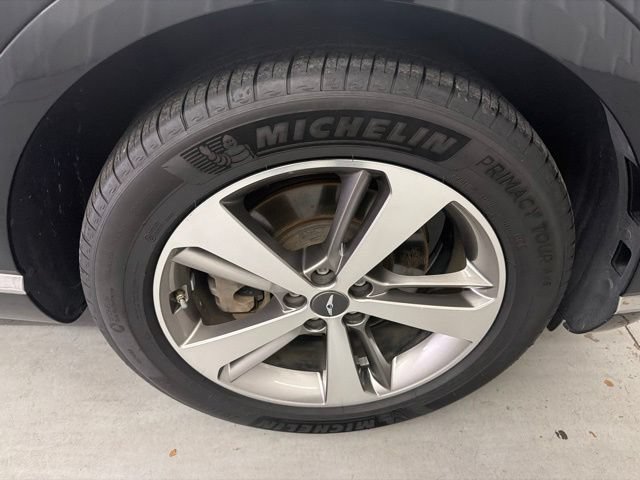Used 2021 Genesis GV80 2.5T w/ Prestige Package 05 RWD image 26