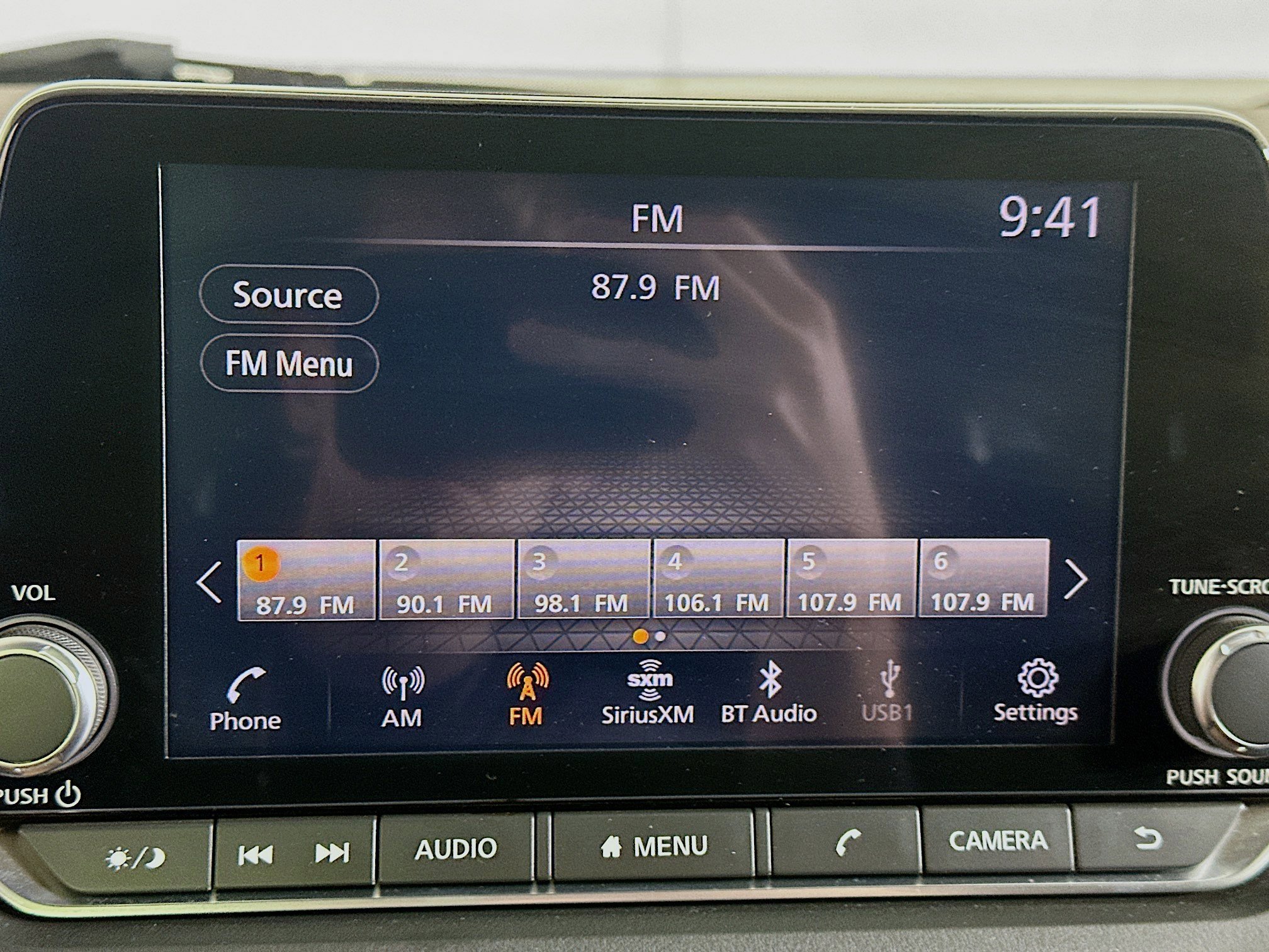 Used 2023 Nissan Rogue SV FWD image 21