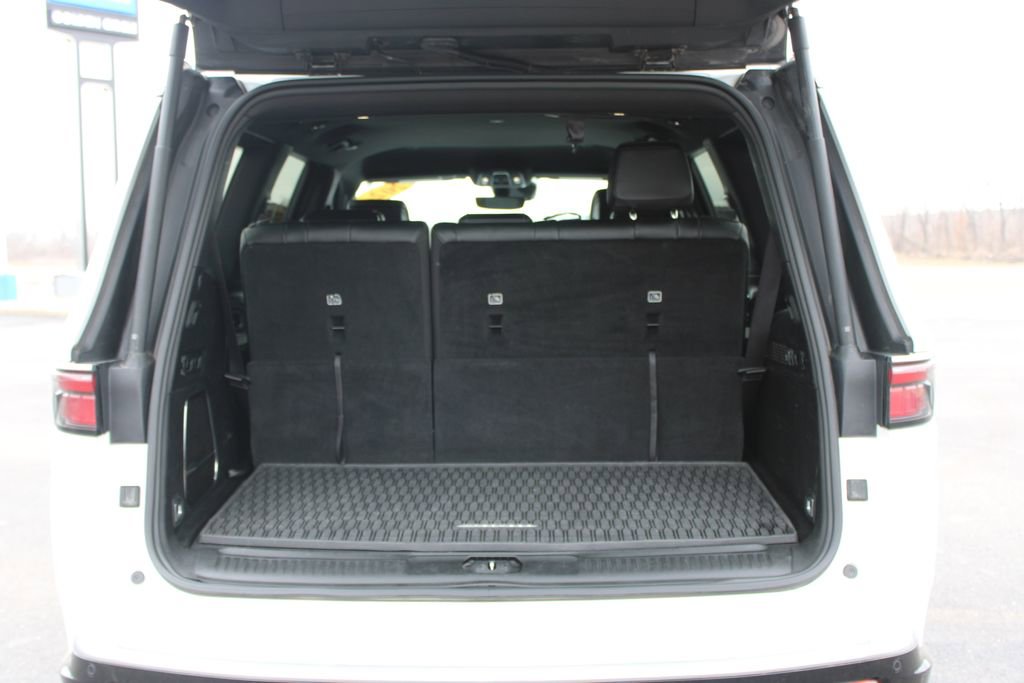 Used 2024 Jeep Wagoneer Series II image 17