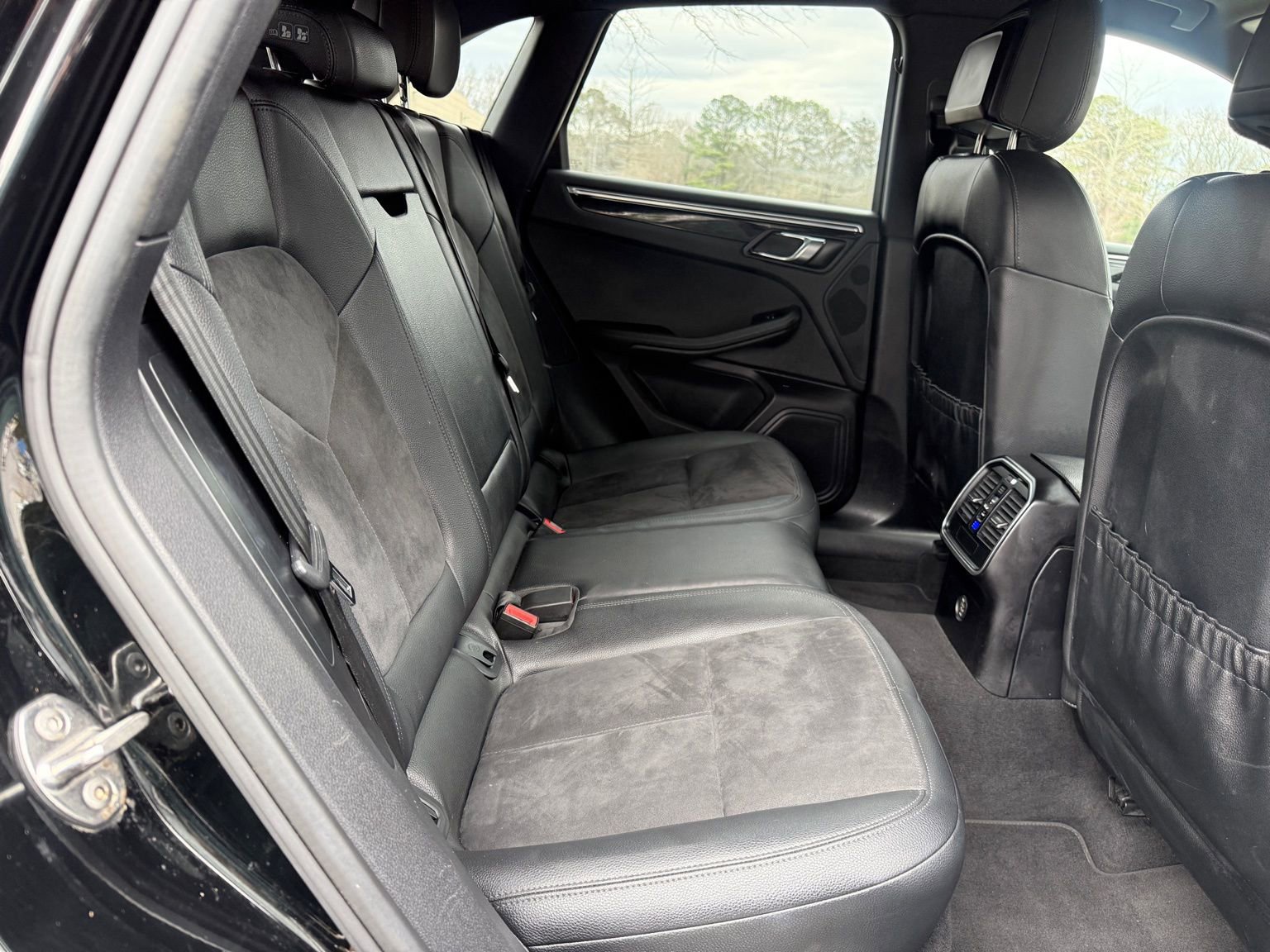 Used 2018 Porsche Macan Sport Edition image 38