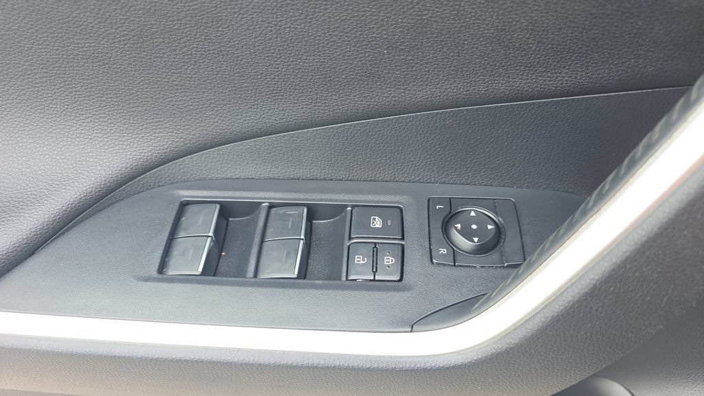 Used 2024 Toyota RAV4 XSE w/ Weather Package AWD/4WD image 19
