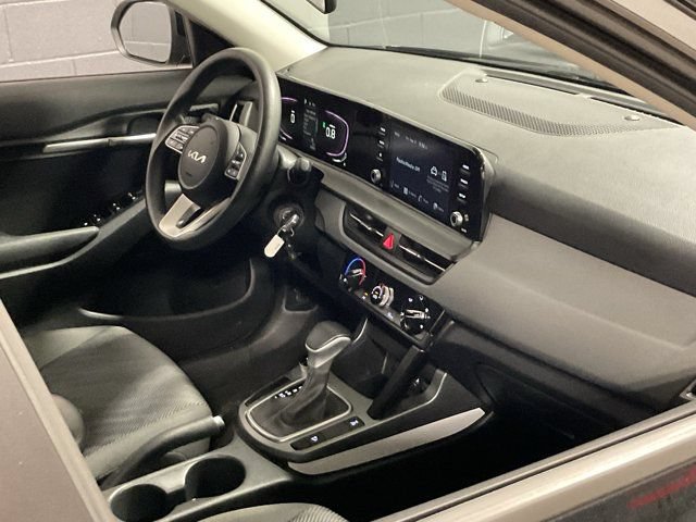 Used 2024 Kia Seltos LX AWD/4WD image 8