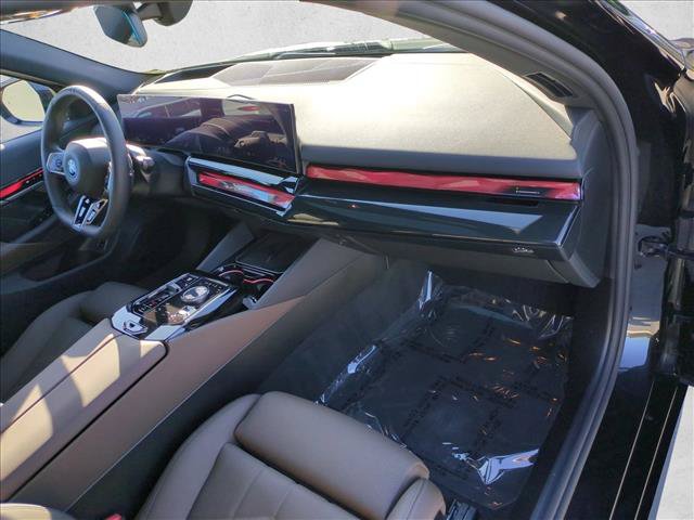 Certified 2026 BMW 550e xDrive w/ Premium Package AWD/4WD image 24