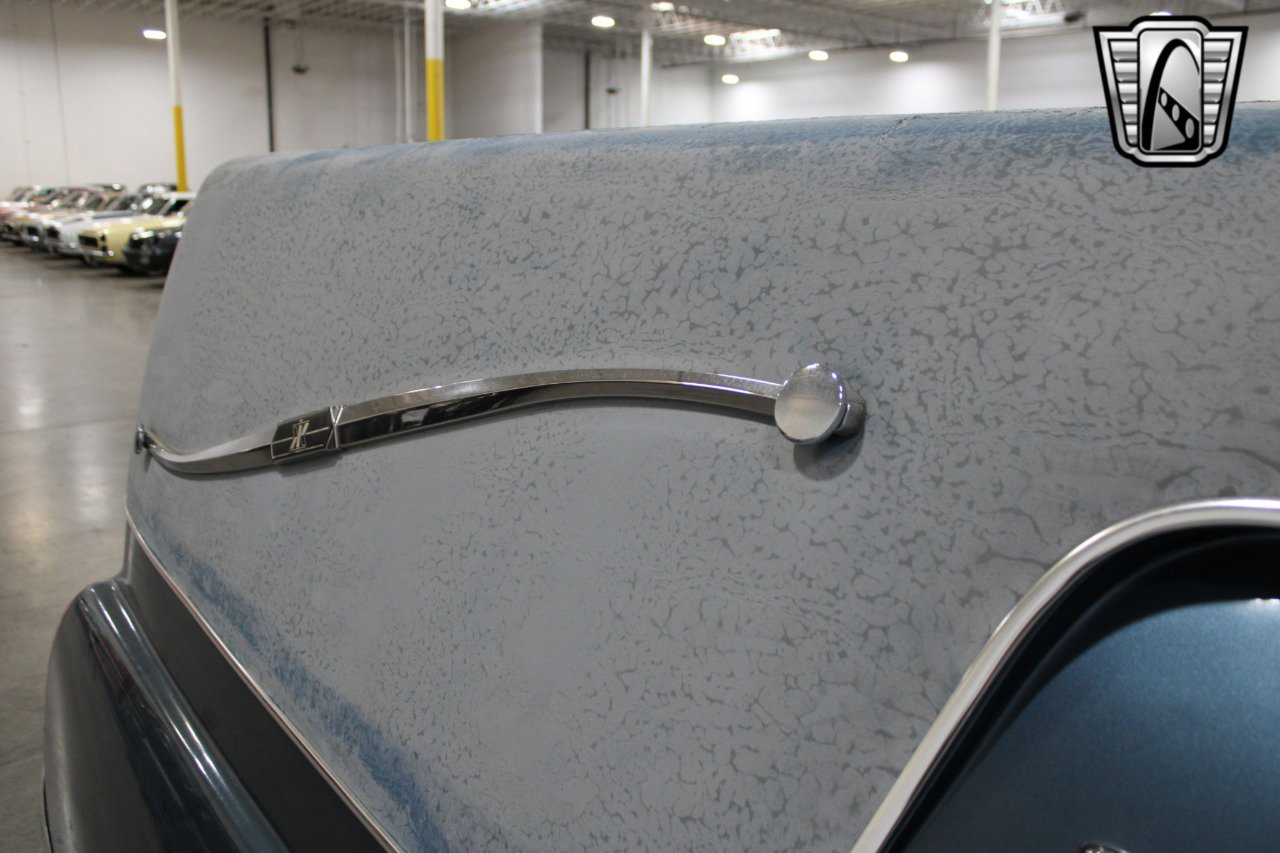 Used 2001 Lincoln Town Car Executive image 11