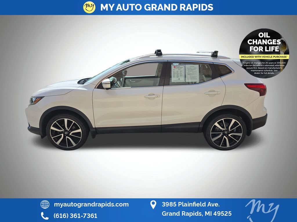 Used 2017 Nissan Rogue Sport SL w/ SL Premium Package AWD/4WD image 4