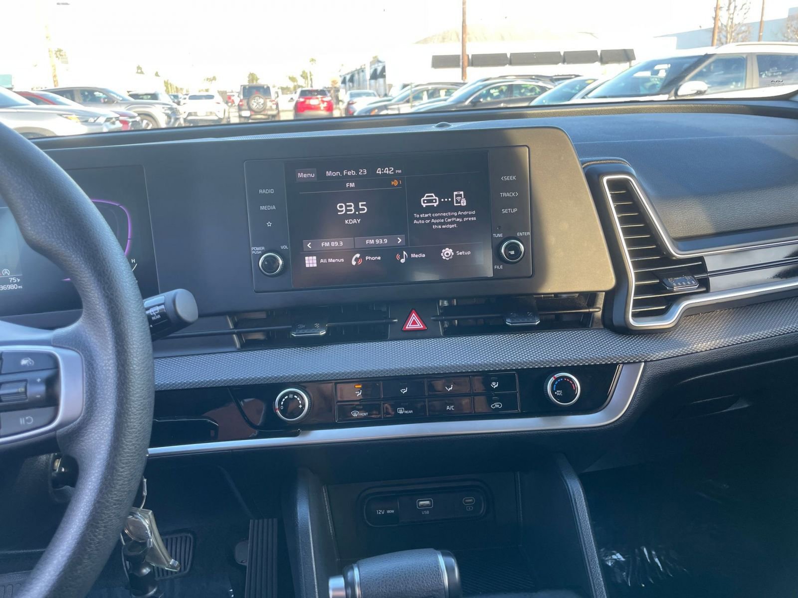 Used 2025 Kia Sportage LX FWD image 17