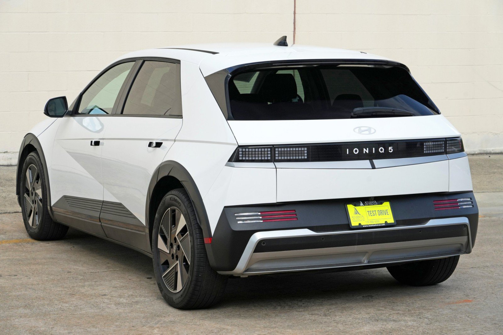 Used 2025 Hyundai Ioniq 5 SE RWD image 45