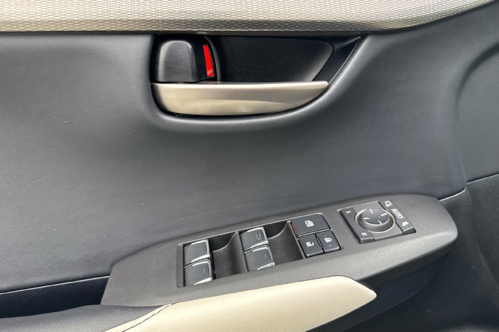 Used 2021 Lexus NX 300 F Sport w/ Accessory Package AWD/4WD image 10