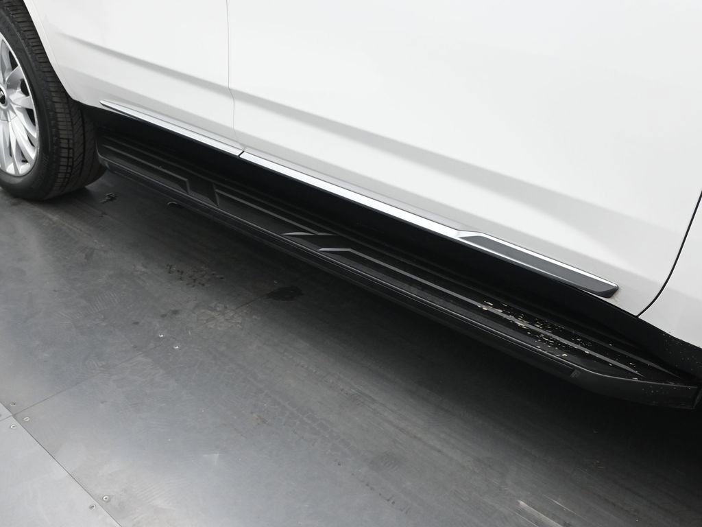 Used 2024 Cadillac Escalade Luxury w/ LPO, Floor Liner Package image 26