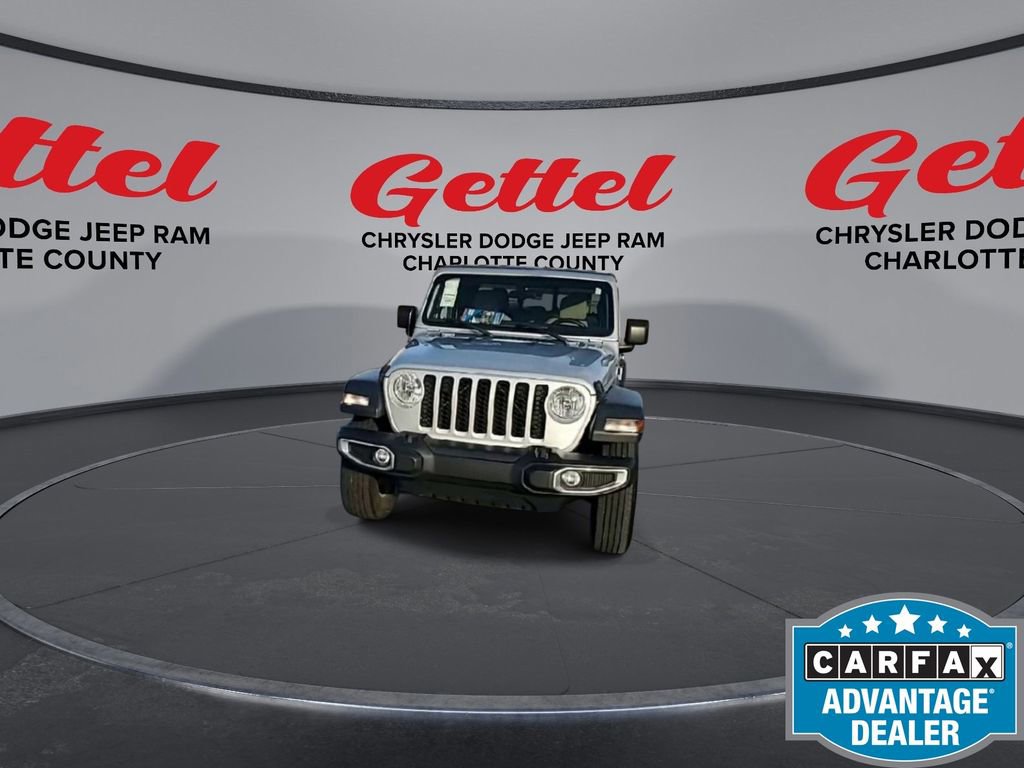 Used 2023 Jeep Gladiator Sport image 3