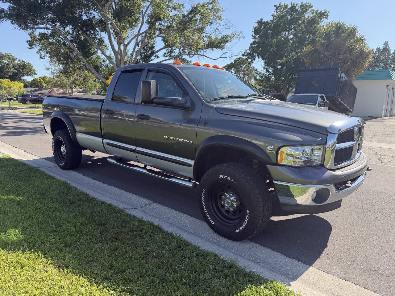 Used 2004 Dodge Ram 3500 Truck SLT w/ Trailer Tow Group AWD/4WD image 2