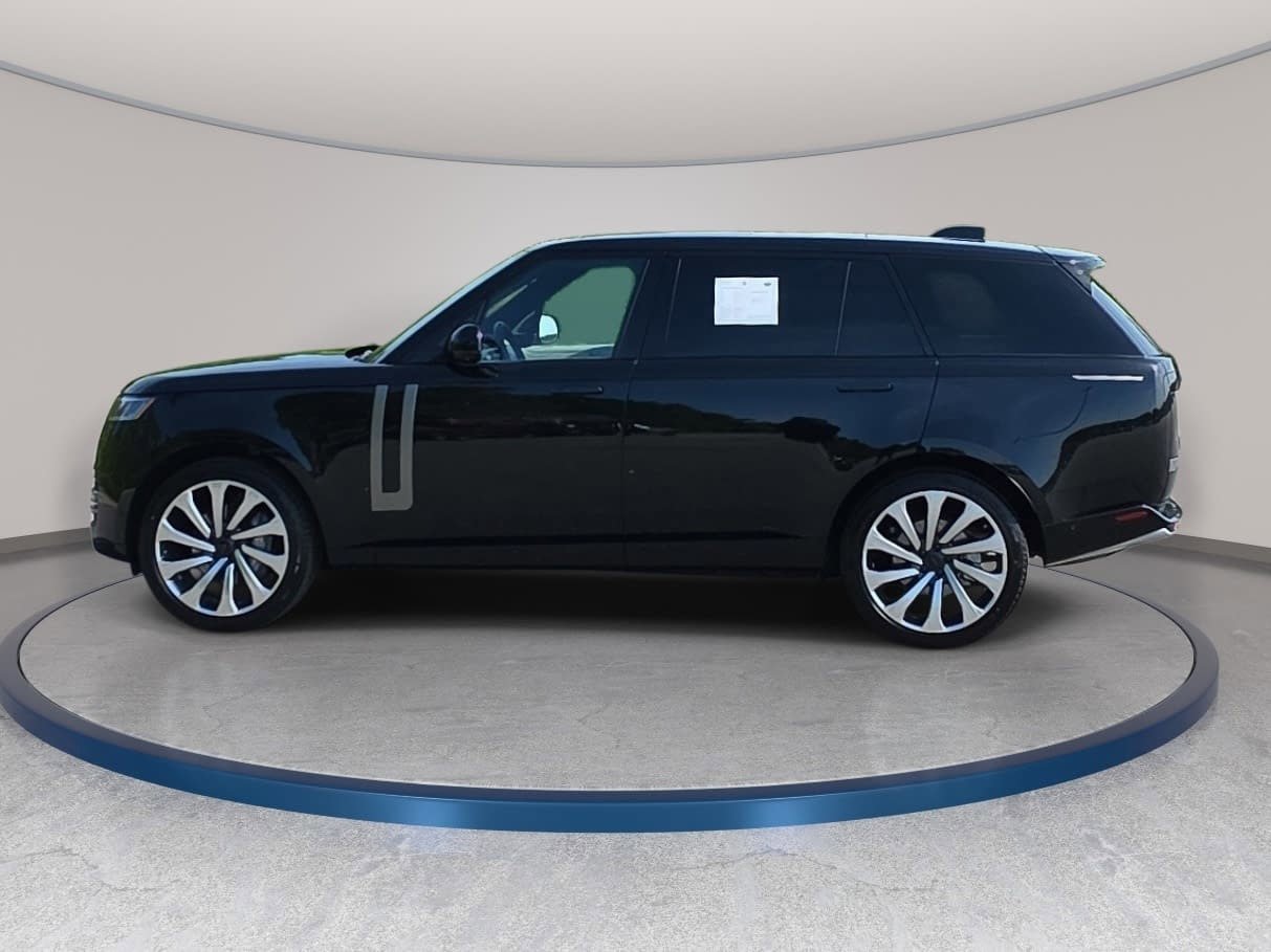 Certified 2025 Land Rover Range Rover Long Wheelbase SE AWD/4WD image 8