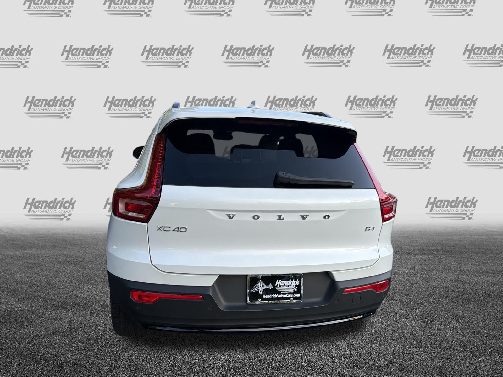 Certified 2023 Volvo XC40 B4 Plus w/ Protection Package Premier FWD image 9