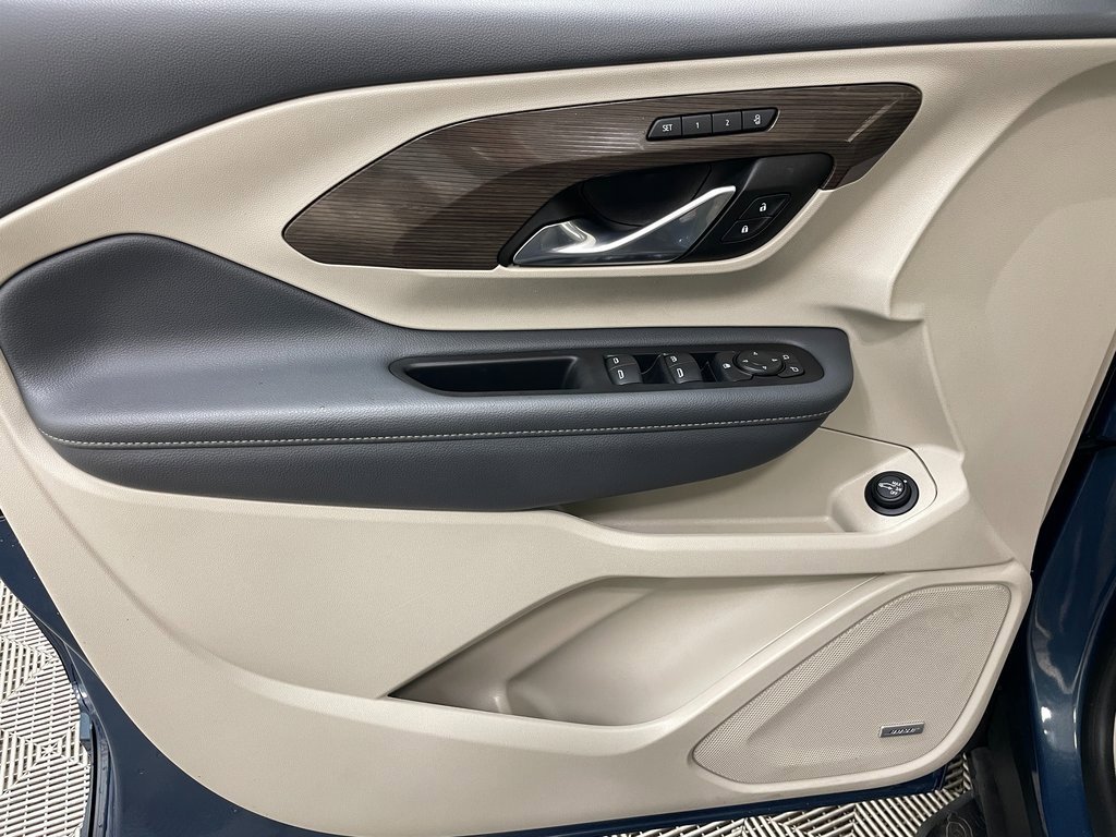 Certified 2024 GMC Terrain Denali w/ Denali Premium Package image 30