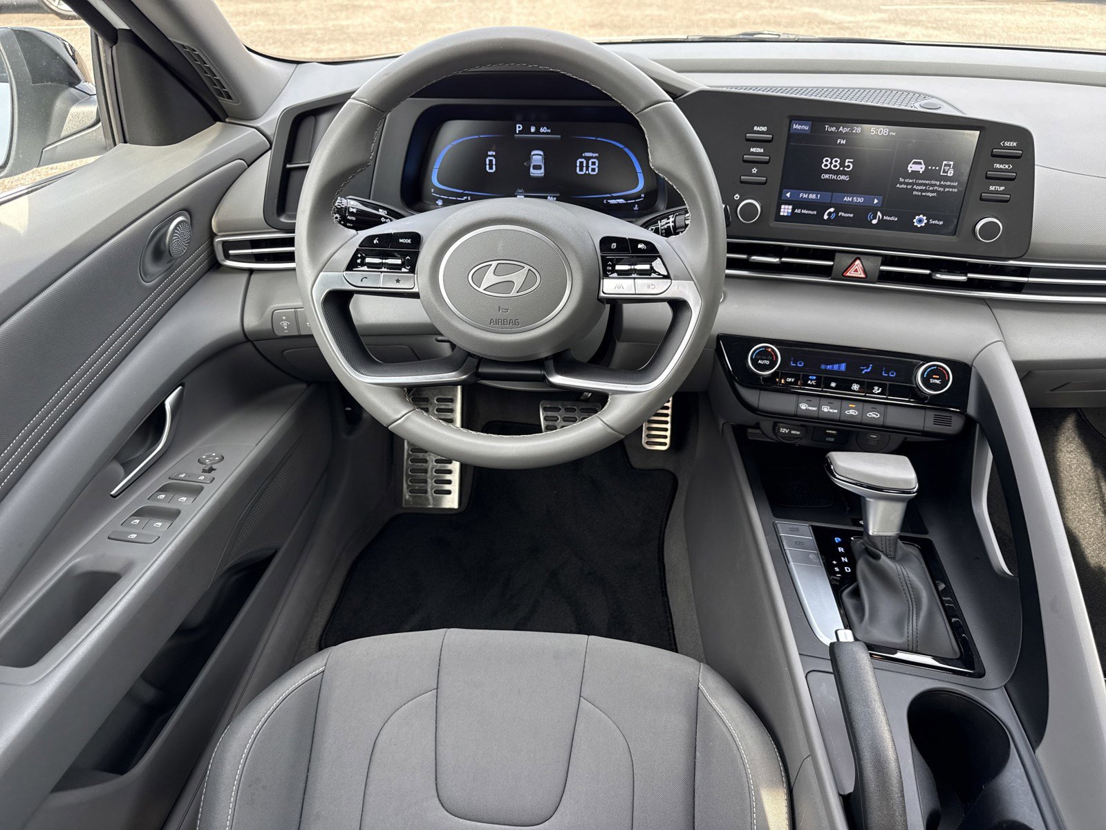 Used 2025 Hyundai Elantra Sport FWD image 15
