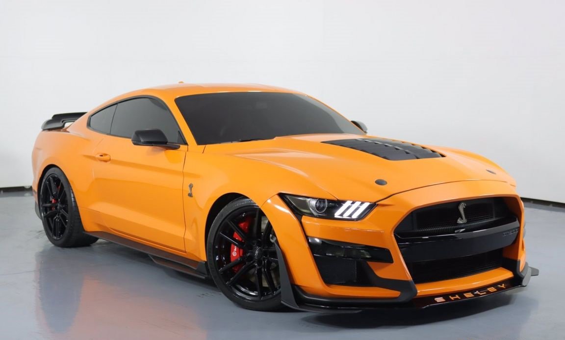 Used 2020 Ford Mustang Shelby GT500 w/ Technology Package RWD image 1
