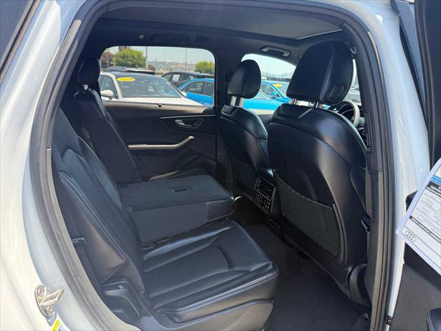 New 2025 Audi Q7 3.0T Prestige image 12