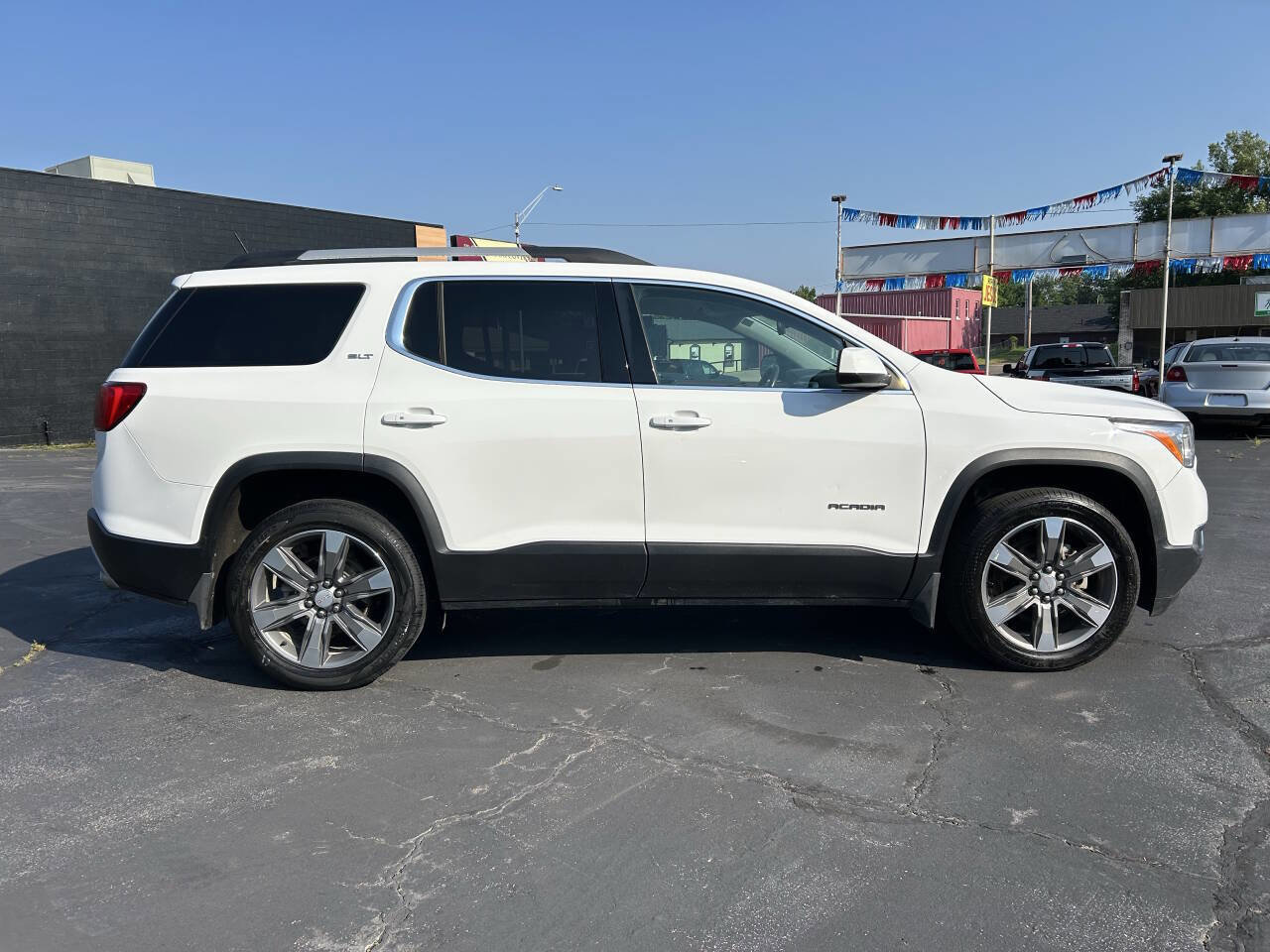 Used 2018 GMC Acadia SLT w/ LPO, Protection Package image 4
