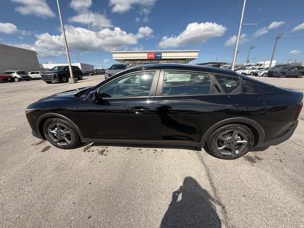 Used 2025 Kia K4 LXS image 3