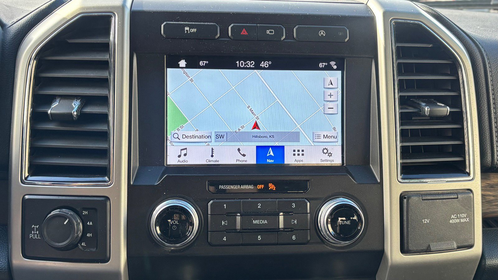 Certified 2019 Ford F150 Lariat w/ Equipment Group 502A Luxury image 44