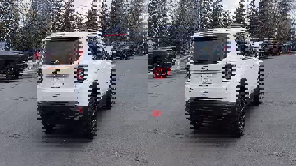 Used 2020 Jeep Renegade Altitude image 8