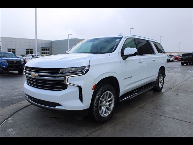 Used 2021 Chevrolet Suburban LT AWD/4WD image 3