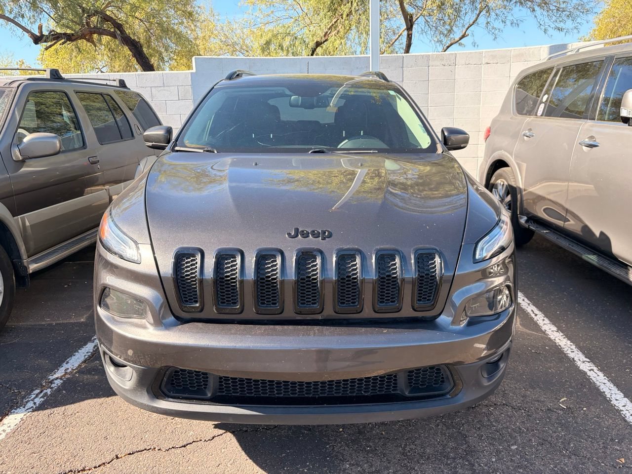 Used 2017 Jeep Cherokee High Altitude AWD/4WD image 3
