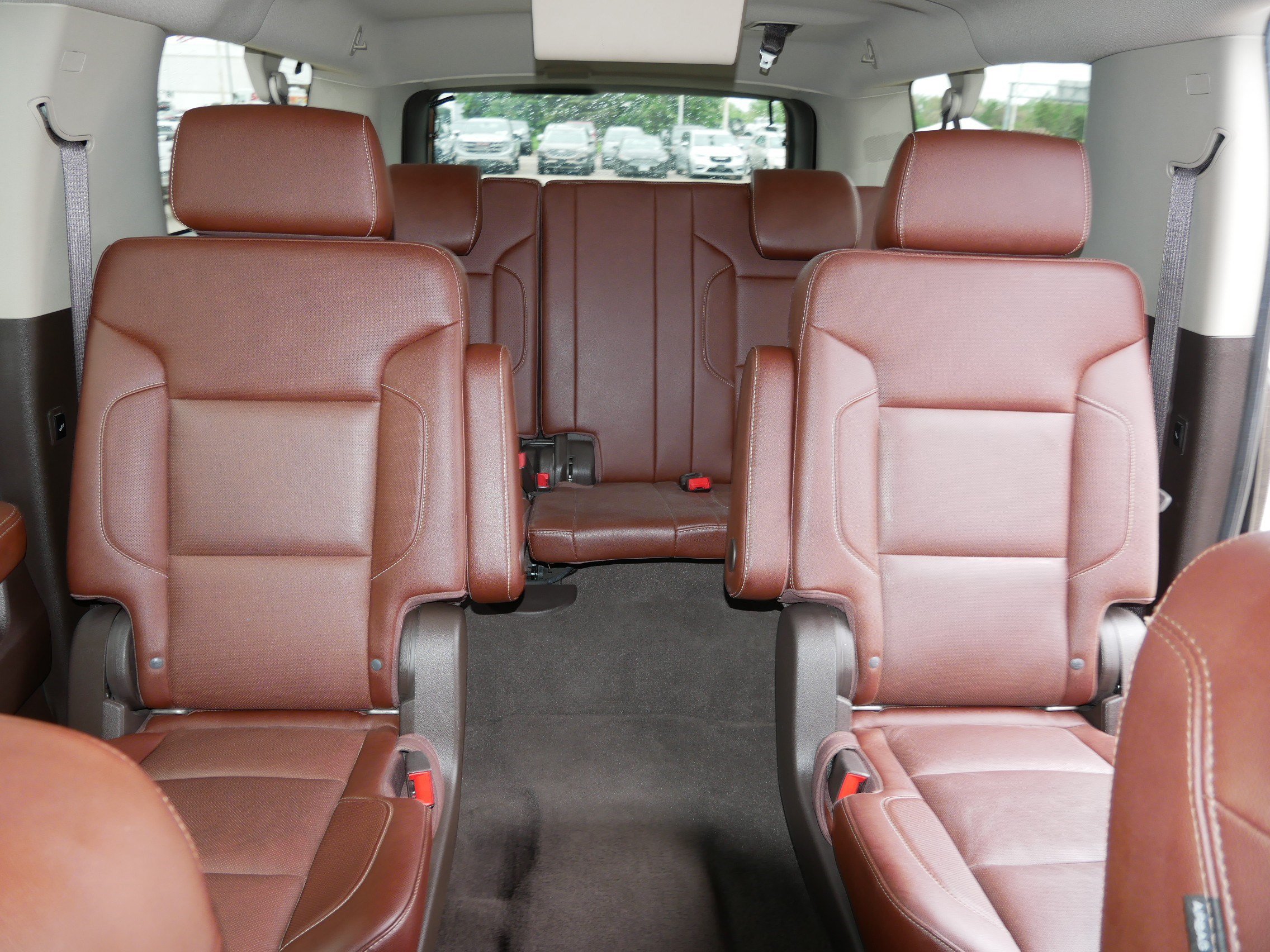 Used 2020 Chevrolet Suburban Premier AWD/4WD image 13