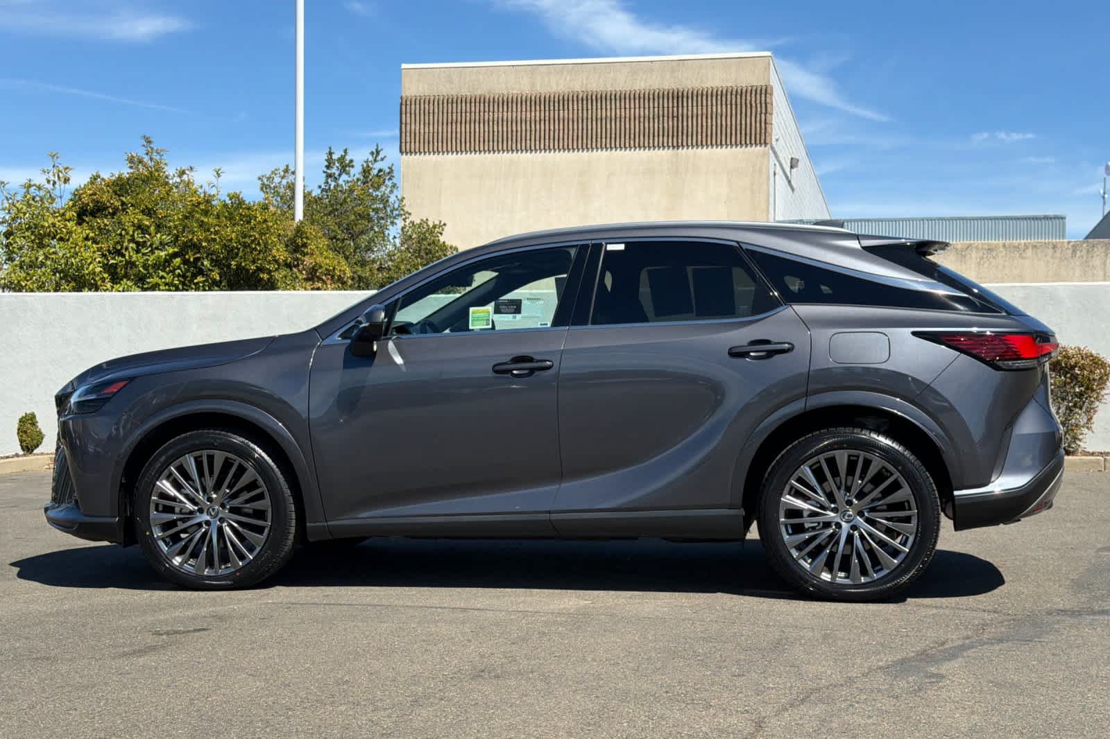 Certified 2025 Lexus RX 450h AWD w/ Convenience Package image 9