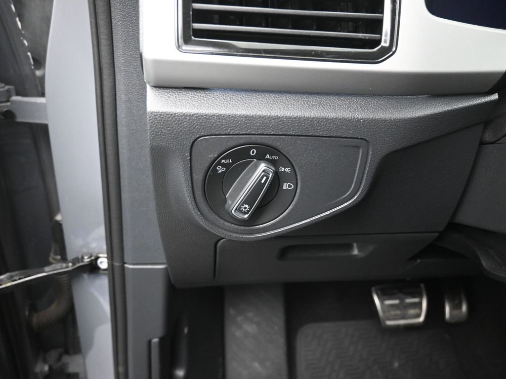 Used 2021 Volkswagen Atlas Cross Sport SEL R-Line image 13