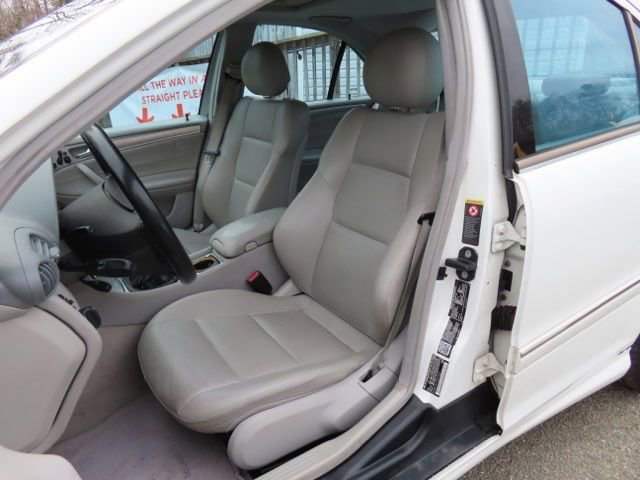 Used 2005 Mercedes-Benz C 320 Sedan image 17