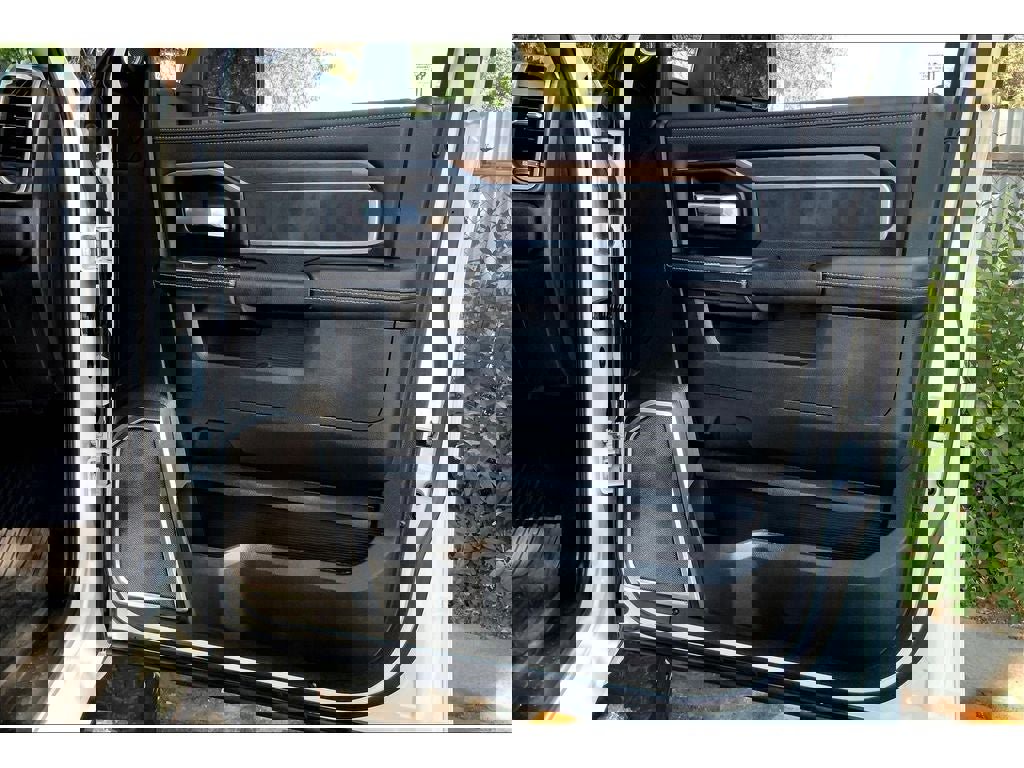 Used 2023 RAM 3500 Laramie image 24